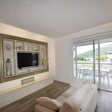 Near Maggiore Prázdninový dům Meina