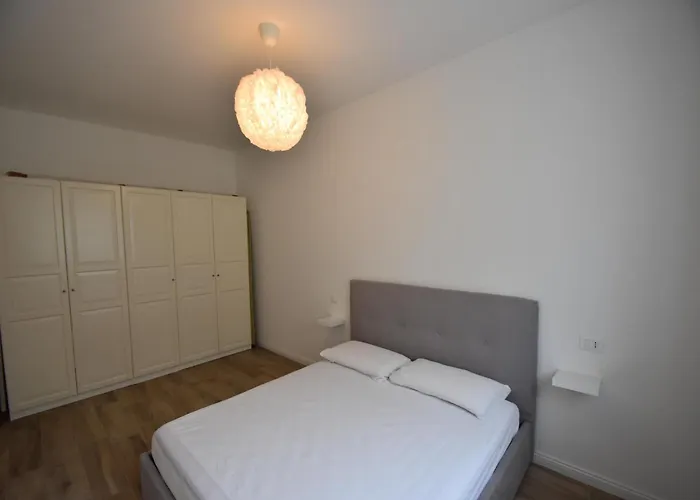 Near Maggiore Feriehus *